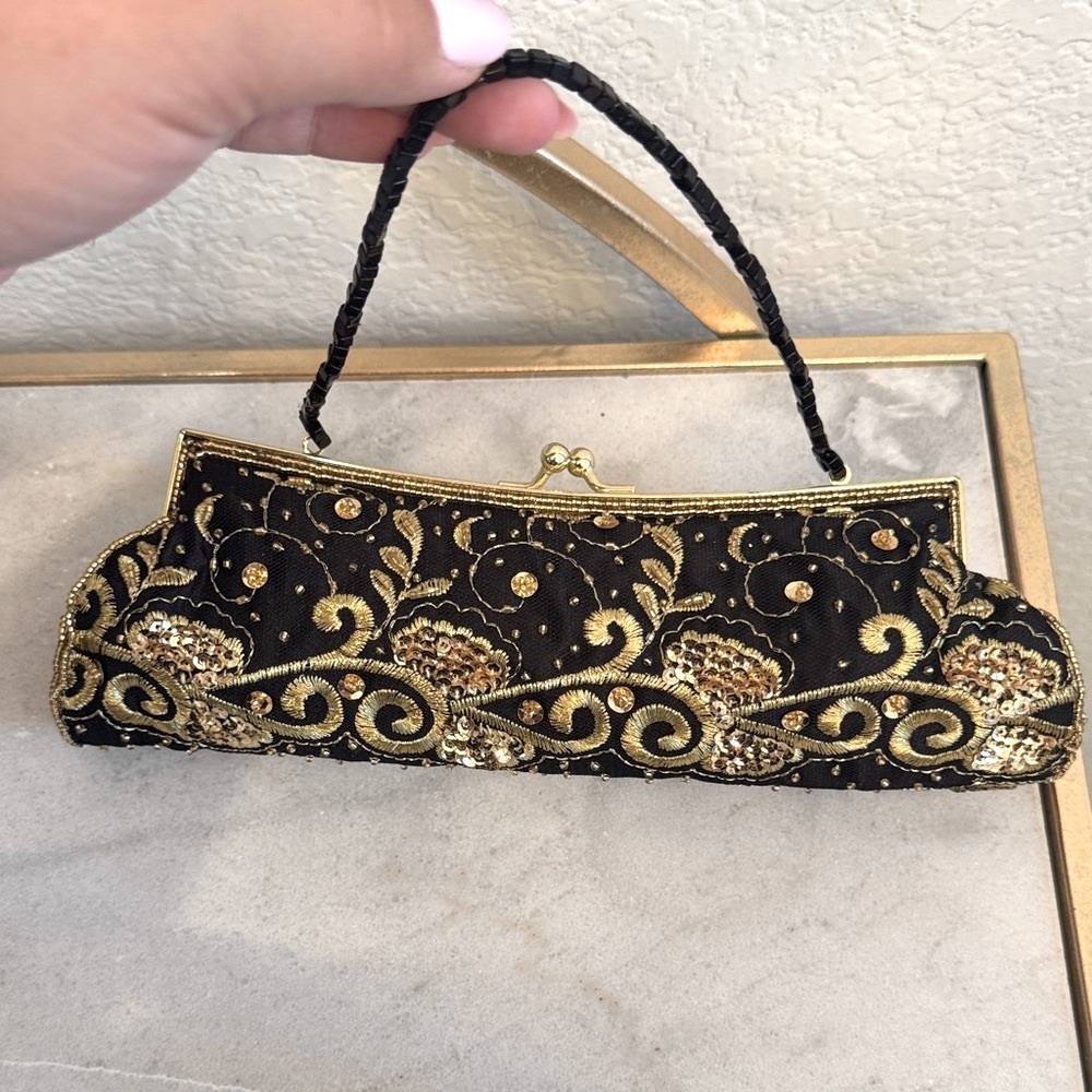 La Regale vintage beaded bag Elegant Black and Gold Embroidered Clutch